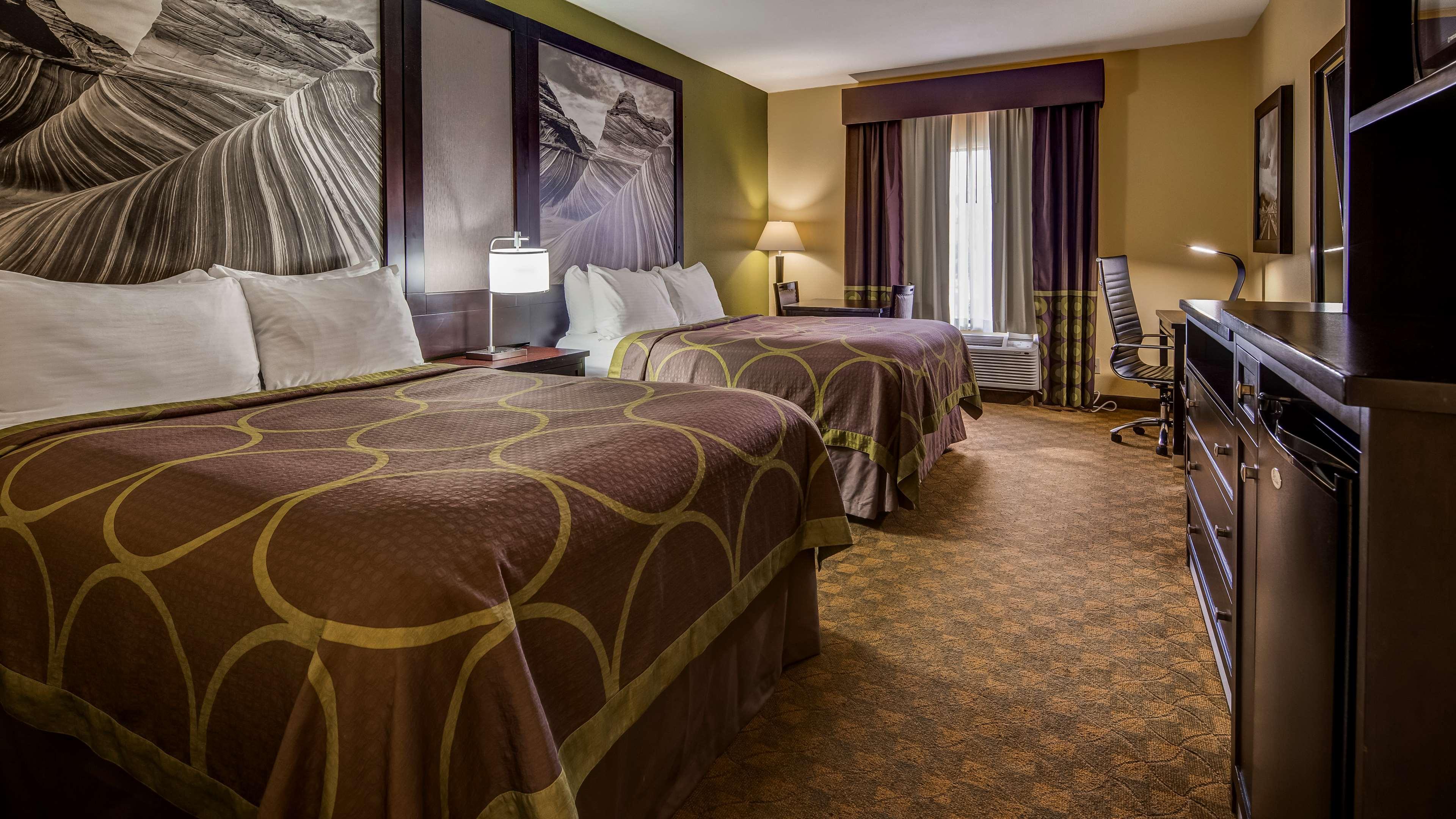 Surestay Plus Hotel By Best Western Элвин Экстерьер фото