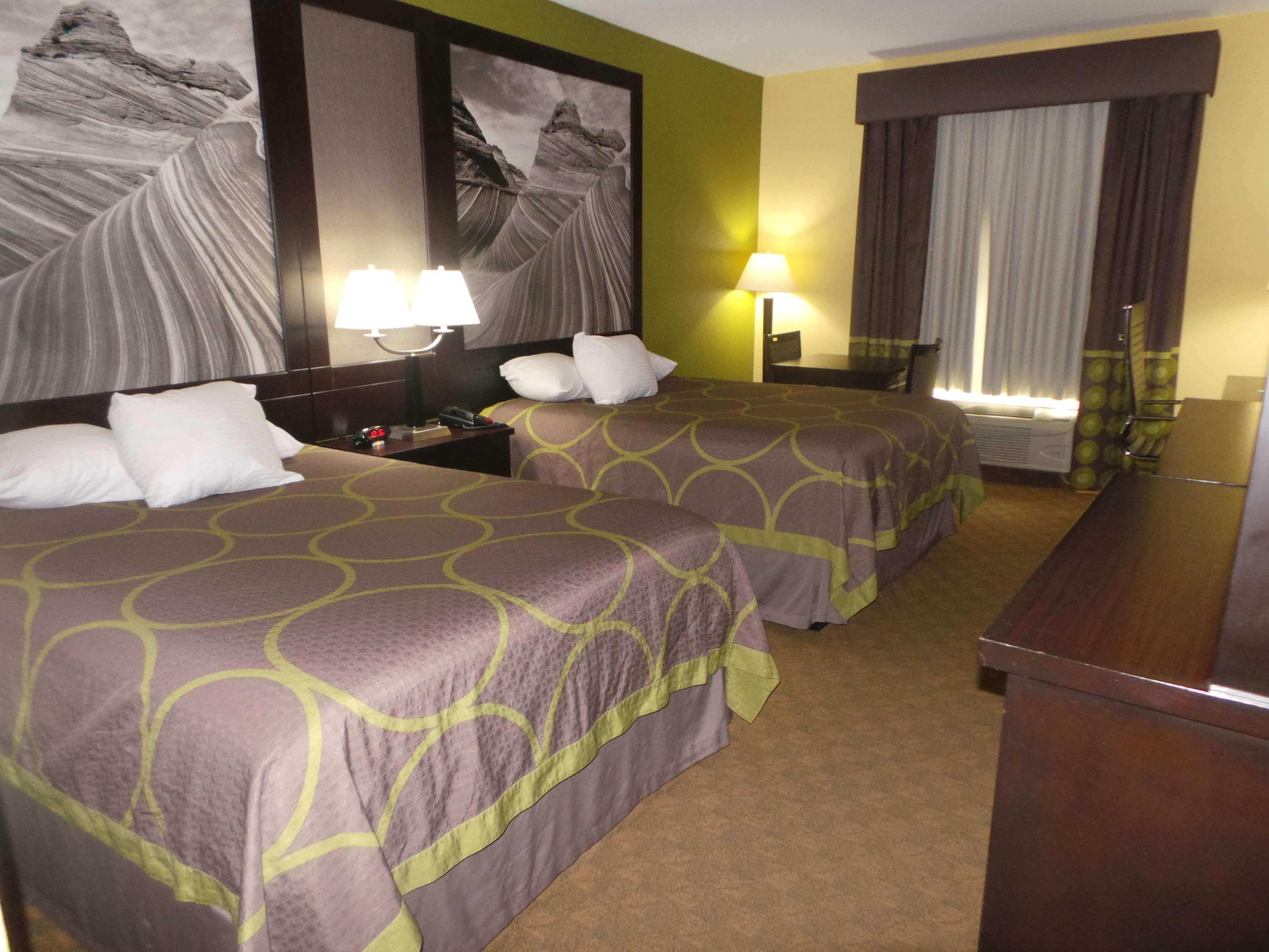 Surestay Plus Hotel By Best Western Элвин Экстерьер фото