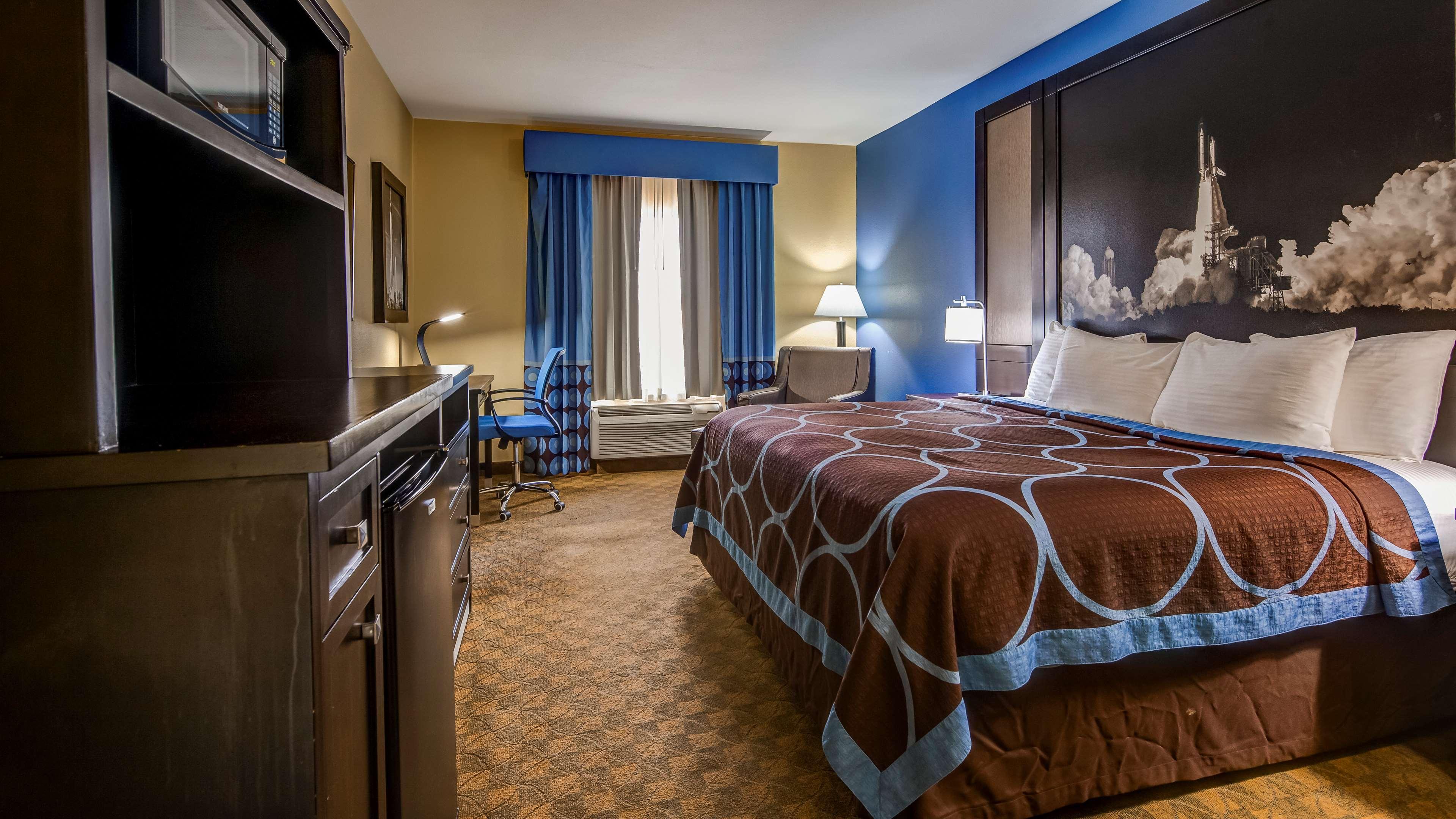Surestay Plus Hotel By Best Western Элвин Экстерьер фото