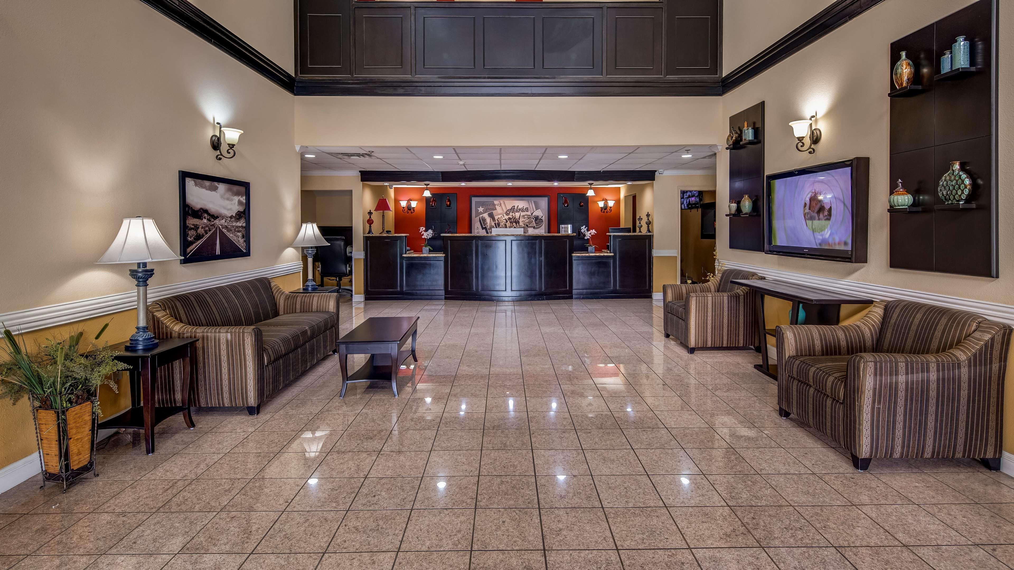 Surestay Plus Hotel By Best Western Элвин Экстерьер фото
